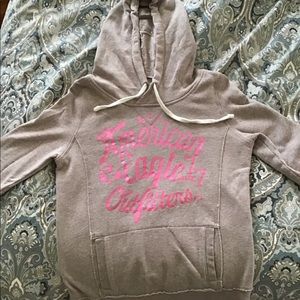 Medium American Eagle Pullover